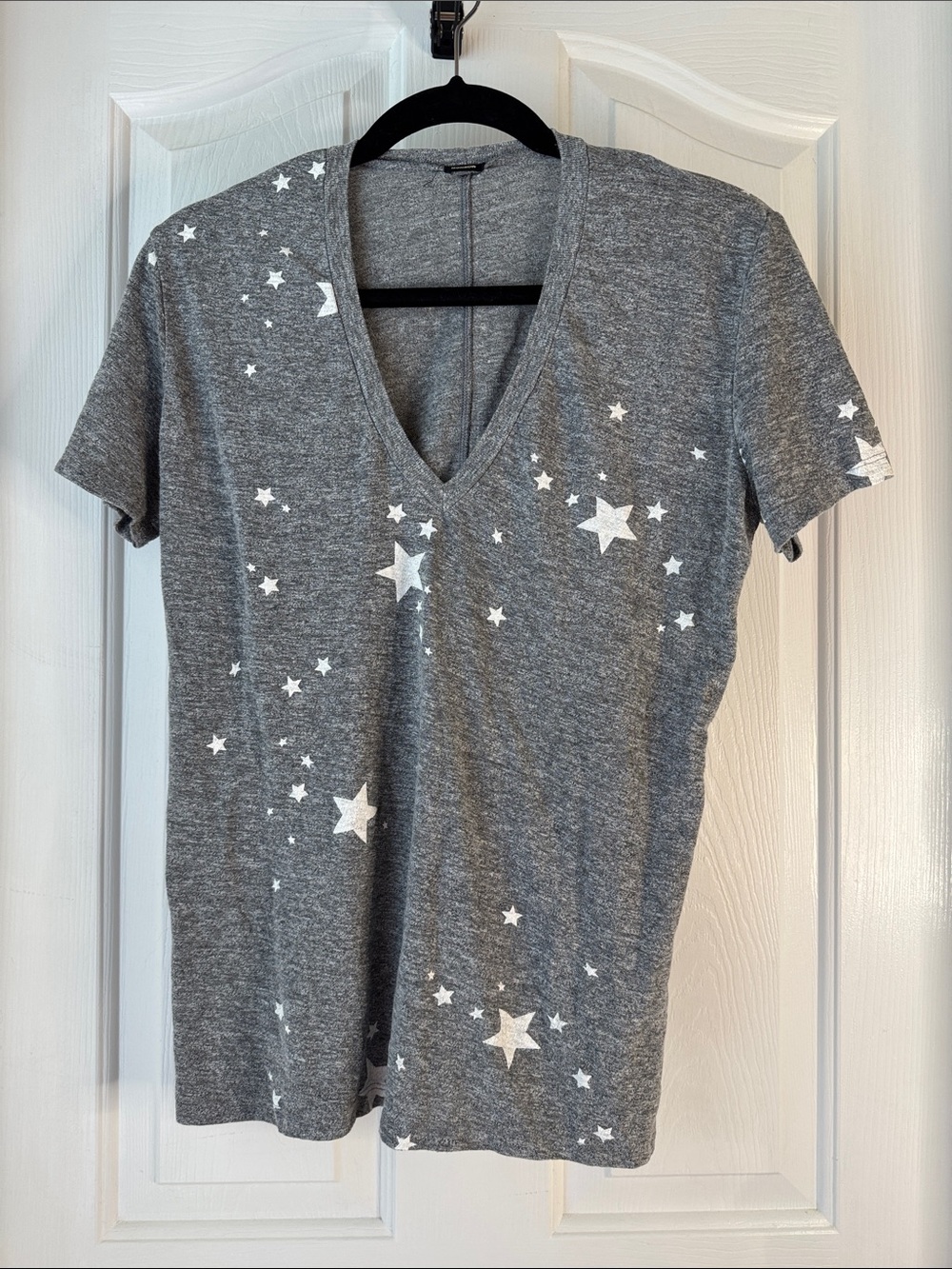 Monrow Gray V-Neck Tee with White Star Motif (BB)